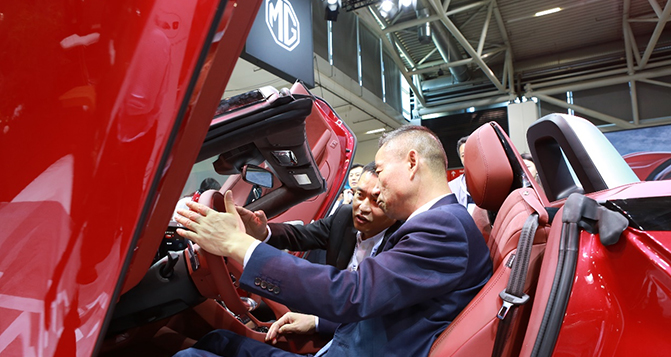 上汽MG4 EV携手MG Cyberster 慕尼黑车展掀起中国电动风暴